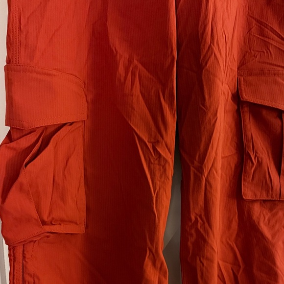 Lululemon Dance Studio Relaxed fit MR Cargo pant - Picture 4 of 6